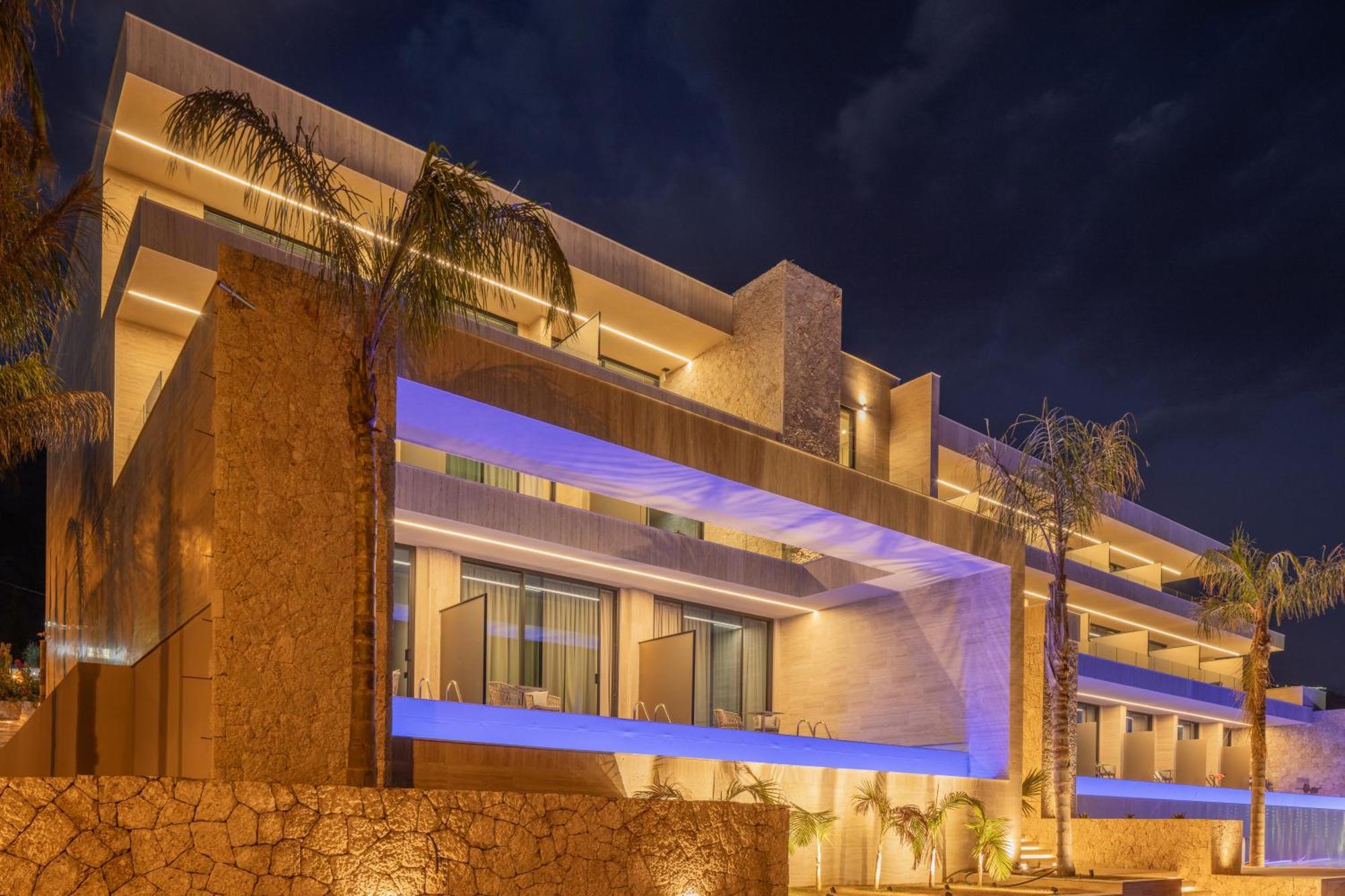 Beyond A Luxury Boutique Hotel ديرمي المظهر الخارجي الصورة