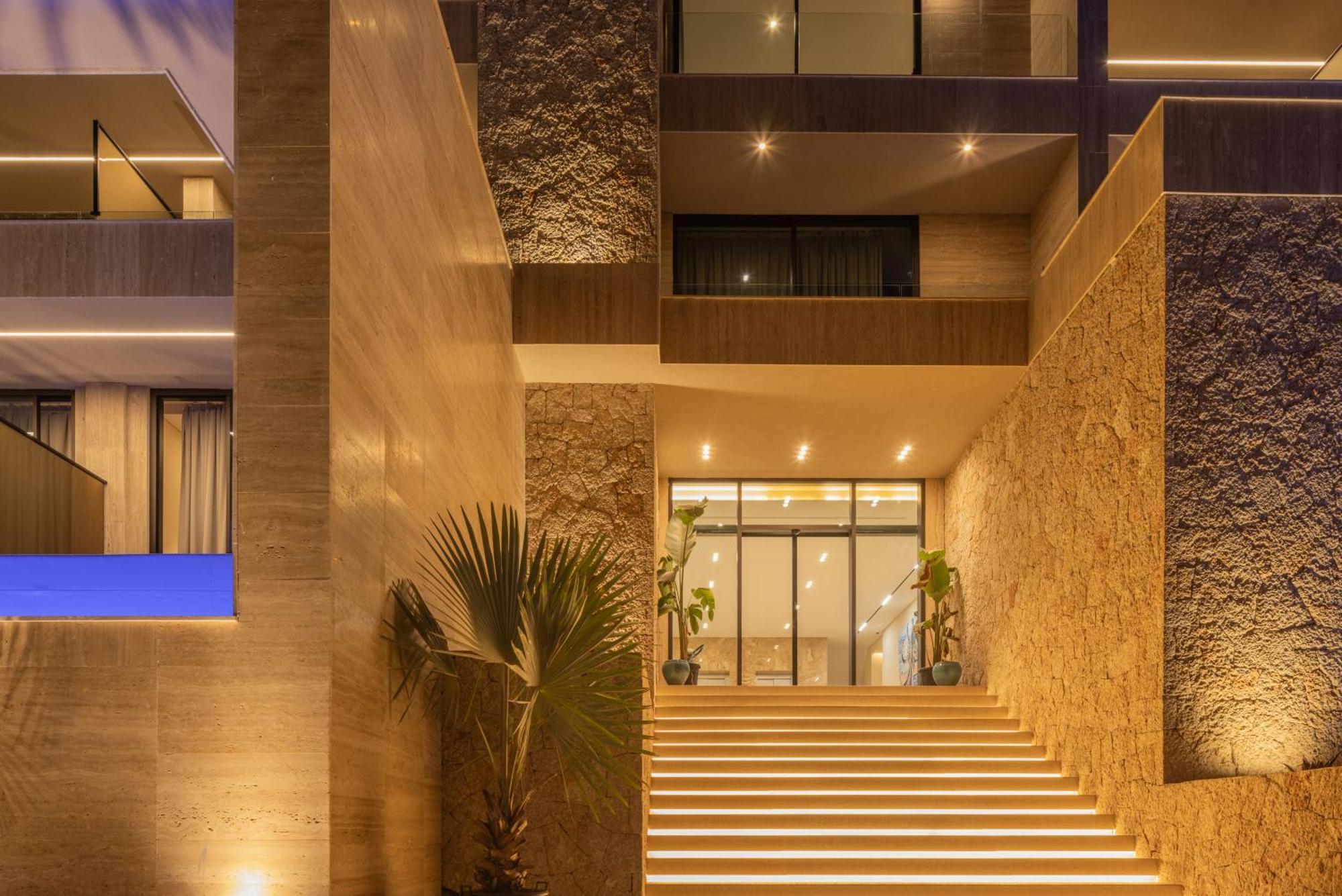 Beyond A Luxury Boutique Hotel ديرمي المظهر الخارجي الصورة