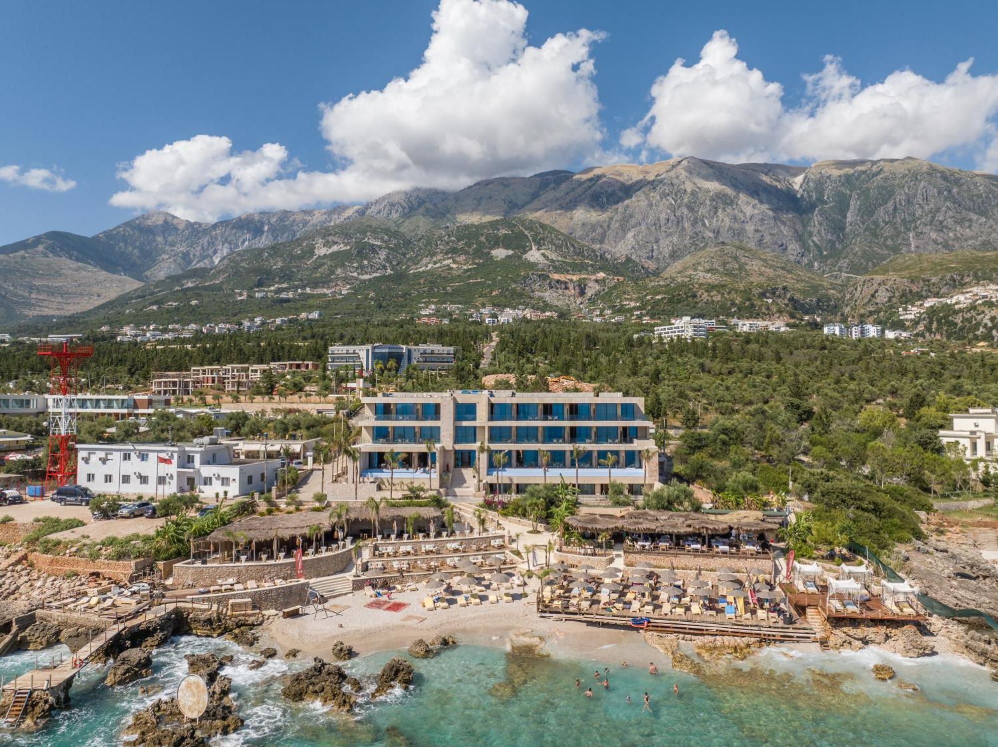 Beyond A Luxury Boutique Hotel ديرمي المظهر الخارجي الصورة